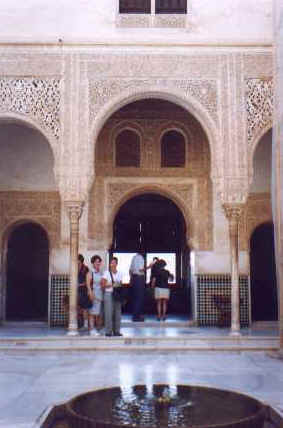 ff023.jpg (15176 bytes)