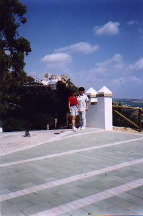 ff055.jpg (12082 bytes)