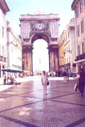 ff081.jpg (18920 bytes)